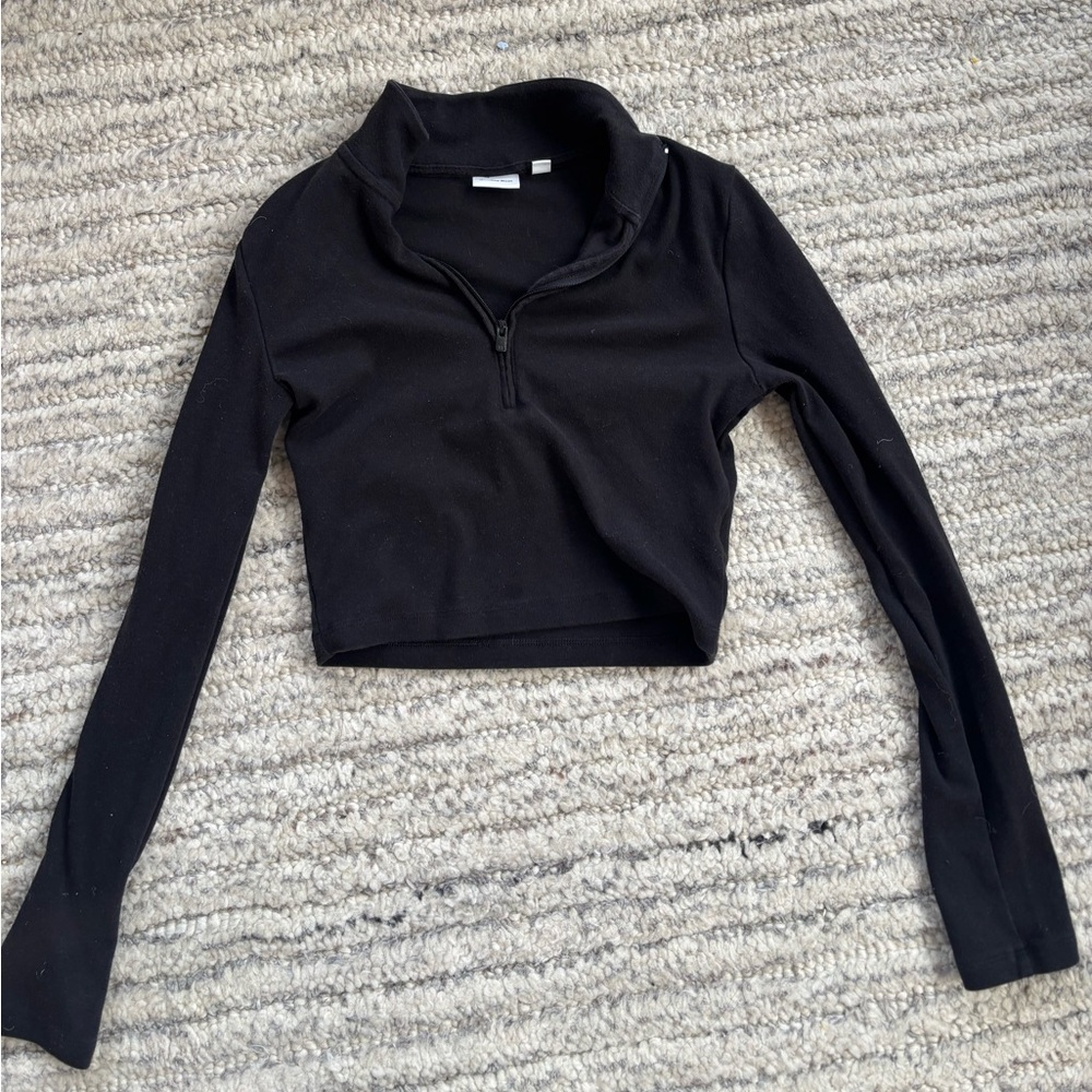 Aritzia black Sunday Best quarter zip crop long sleeve in xs